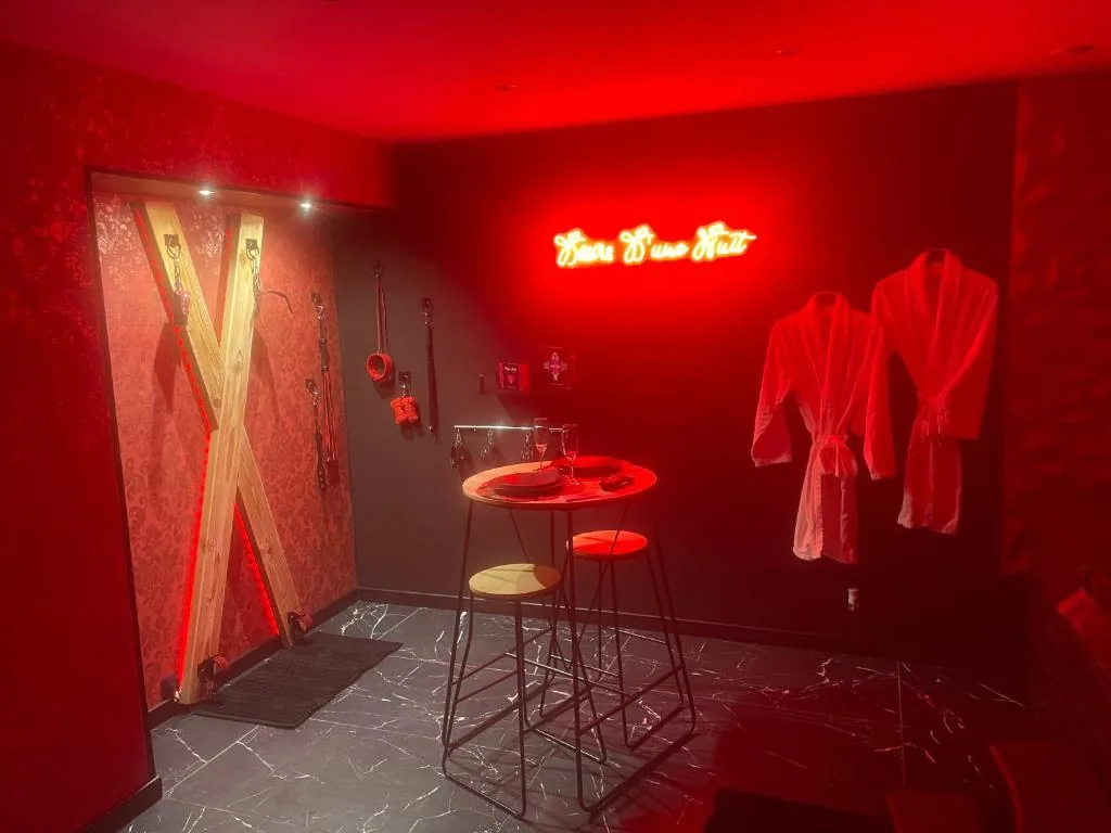 Désirs dune nuit - La séductrice, loveroom avec espace bien-être en Normandie
