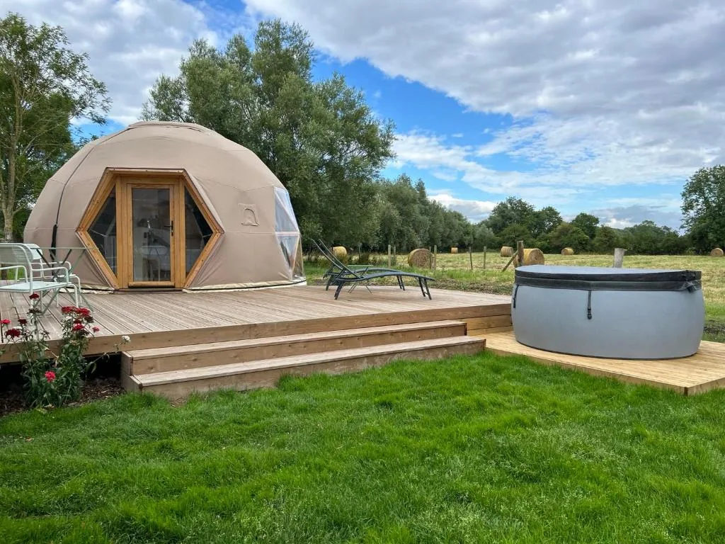 Dôme géodésique - Baie de Somme avec spa ou jacuzzi, Favières, Somme