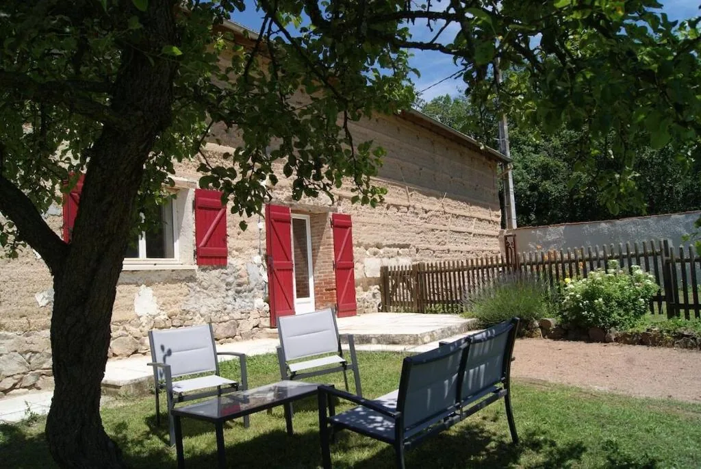 Gîte de Magneux avec spa ou jacuzzi, Amions, Loire