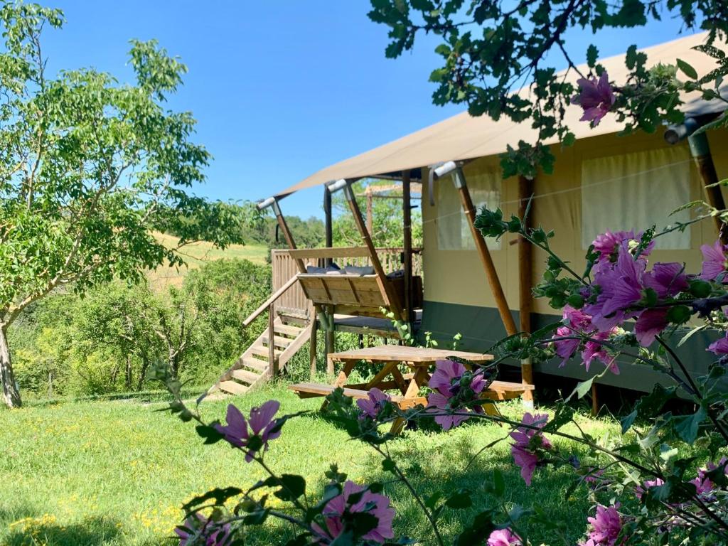 Tente Glamping Lodge au cœur de la nature en Ariège avec piscine