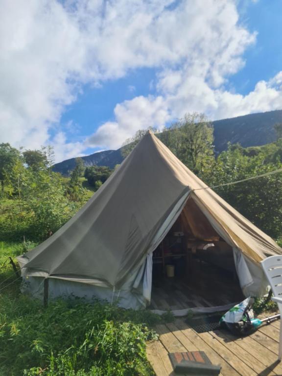Grande tente au pied du Vercors à Isère, Auvergne-Rhône-Alpes