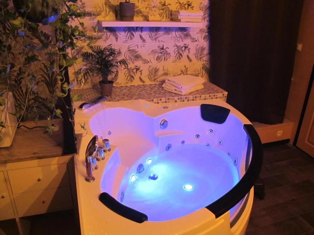 L'écrin de Najatte, loveroom avec espace bien-être en Nouvelle-Aquitaine