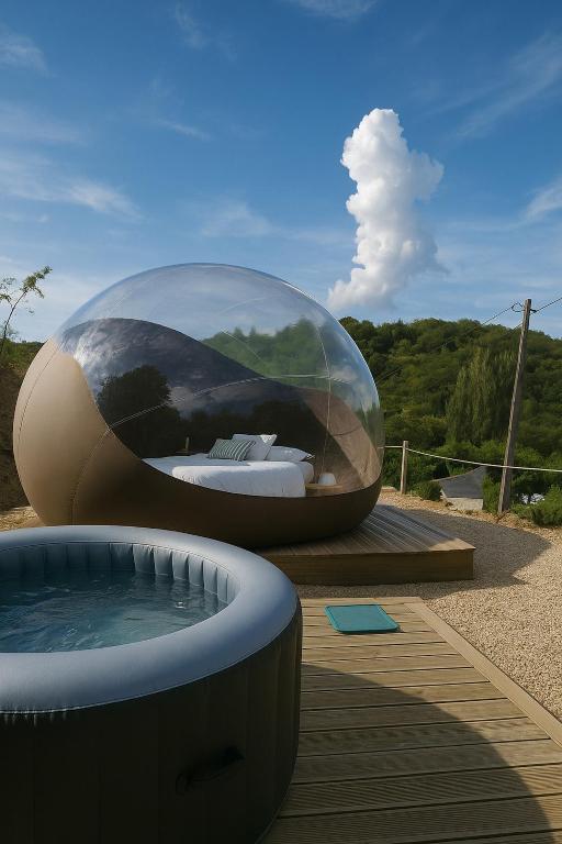 Bulle Les bulles du Gourg dans l’Aveyron avec spa privatif