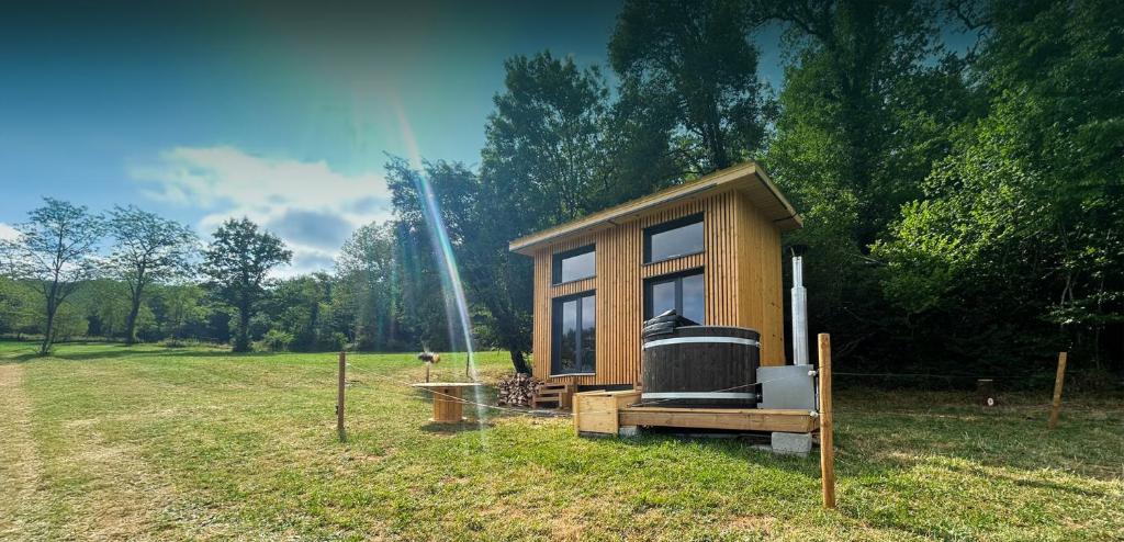 Tiny house Les Lodges de la Loue avec bain nordique privatif