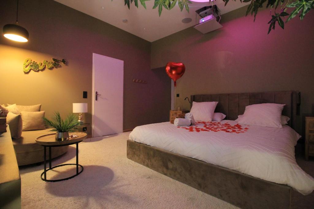 Love room La Terre à Ain, Auvergne-Rhône-Alpes
