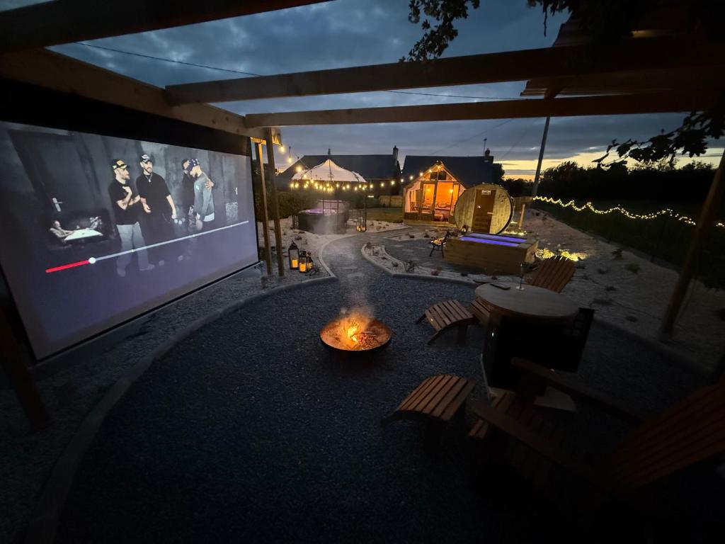 Loveroom Verrière insolite avec jacuzzi et sauna dans la Manche