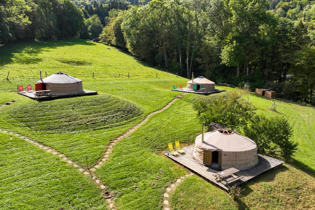 Yourtes Olachat avec sauna proche du lac d'Annecy