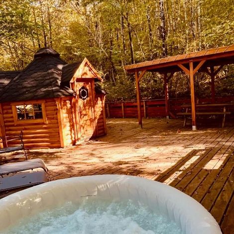 Gîte insolite Aux Étangs de Jourgnac - Kota en Haute-Vienne avec terrasse