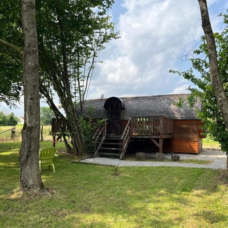 Tonneau Barrique viticole en Saône-et-Loire avec terrasse
