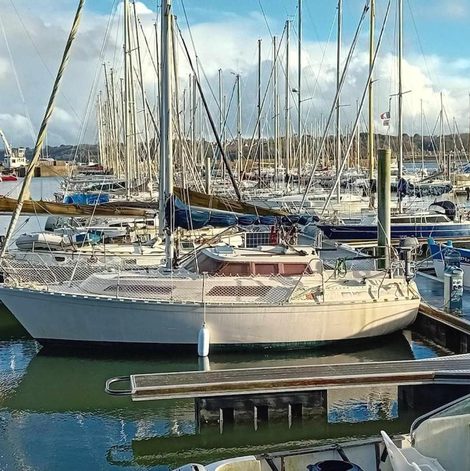 Bateau au port de Perros-Guirec dans les Côtes-d’Armor