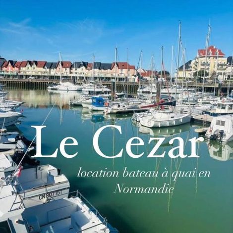 Bateau Le Cezar dans le Calvados avec terrasse