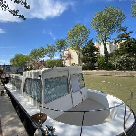 Bateau Mama Mia dans l’Aude avec terrasse