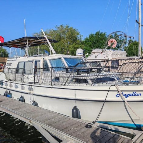Bateau nuit insolite dans la Manche avec terrasse