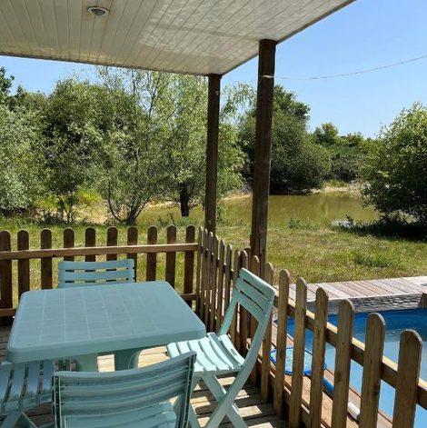 Gîte insolite Bungalow à l'asinerie en Gironde avec piscine