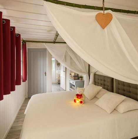 Loveroom Cabane, Bungalow, Bulle Et Spa Le Refuge Zen dans le Lot-et-Garonne avec piscine
