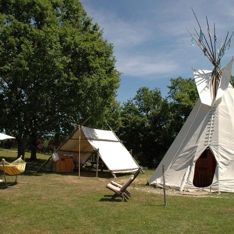 Tipi camping roussel dans le Tarn-et-Garonne avec piscine