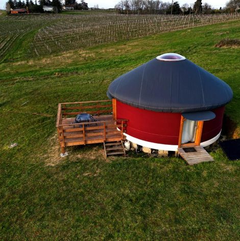 Yourte Chaleureuse yourte a la campagne en Gironde avec terrasse