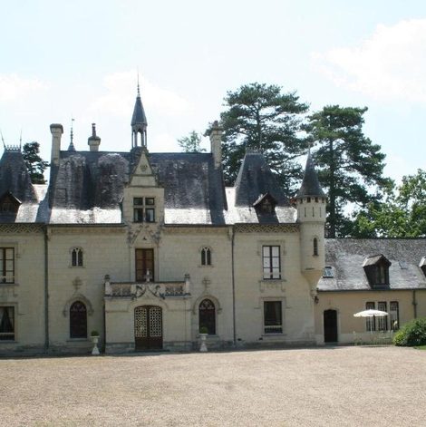 Château de Nazé en Maine-et-Loire avec piscine