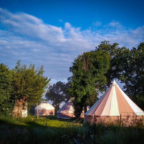 Tente Cool Under Canvas dans le Puy-de-Dôme avec piscine