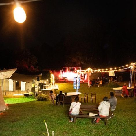 Tente Eco-lieu de groupe dans le Tarn-et-Garonne avec terrasse