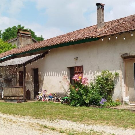 Séjour à la ferme Ferme Goodwill en Dordogne avec terrasse