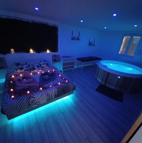 Loveroom Gîte et SPA Au Secret Du Bonheur dans l’Aisne avec sauna