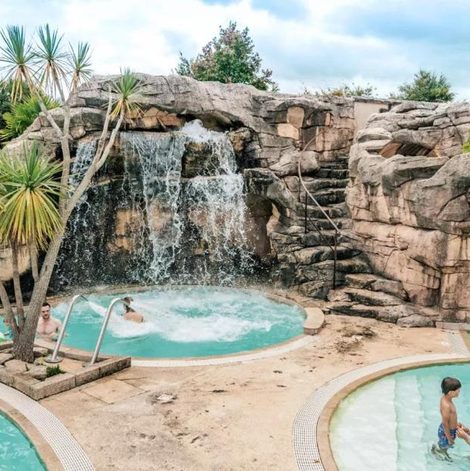 Tente Glamping Bretagne dans le Finistère avec piscine