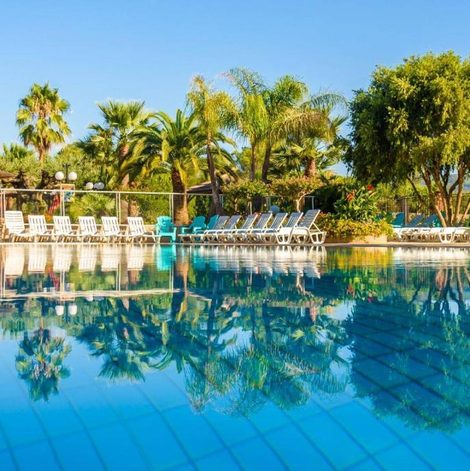 Tente Glamping Fréjus - Villatent Camping Leï Suves dans le Var avec piscine