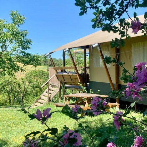 Tente Glamping Lodge au cœur de la nature en Ariège avec piscine