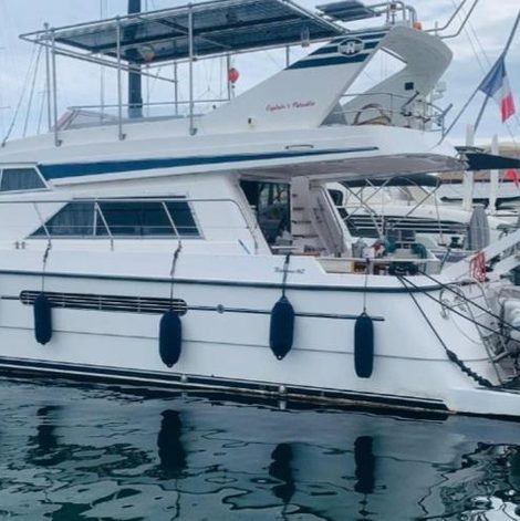 Bateau Golfe-Juan Yacht dans les Alpes-Maritimes avec spa privatif