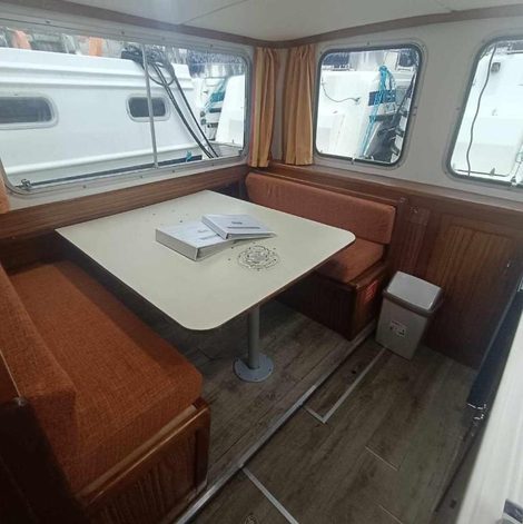 Bateau Pénichette Grive en Côte-d’Or avec spa privatif