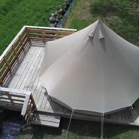 Tente Kabaneko en Haute-Vienne avec terrasse
