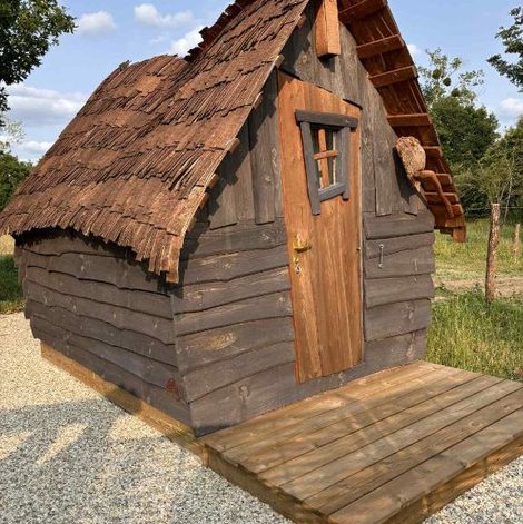 Tiny house La Cabane Mini Enchantée ! dans le Loir-et-Cher avec terrasse