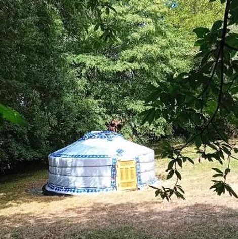 Yourte La yourte gasconne dans les Hautes-Pyrénées avec spa privatif