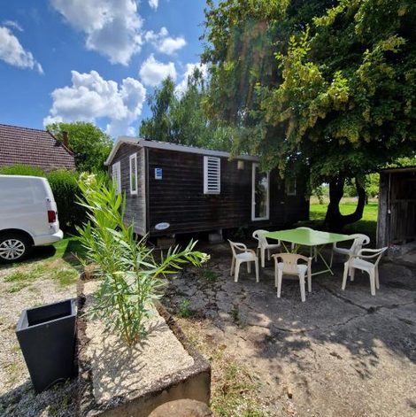Gîte insolite Le Bungalow en Saône-et-Loire avec terrasse