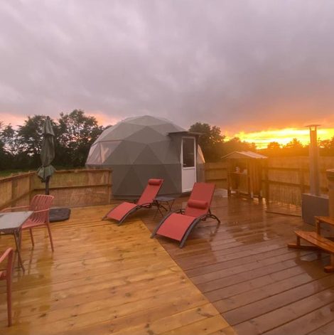 Dôme le dôme avec bain nordique dans le Nord avec terrasse