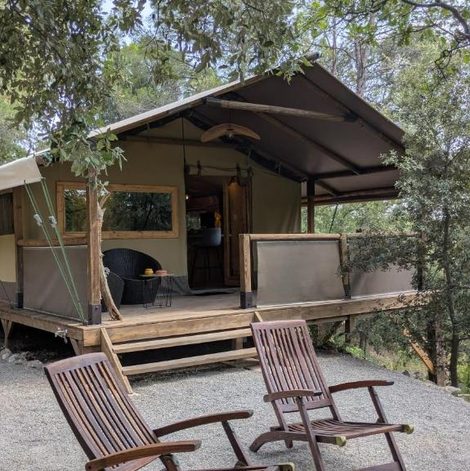 Tente Le Lodge de Jules dans le Var avec terrasse