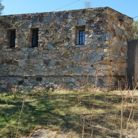 Gîte insolite LE PAILLER 2P et 3 enfants sous le en Haute-Corse avec piscine