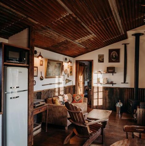 Séjour à la ferme Le Pont de Maumy, cabane au bord de en Dordogne avec terrasse