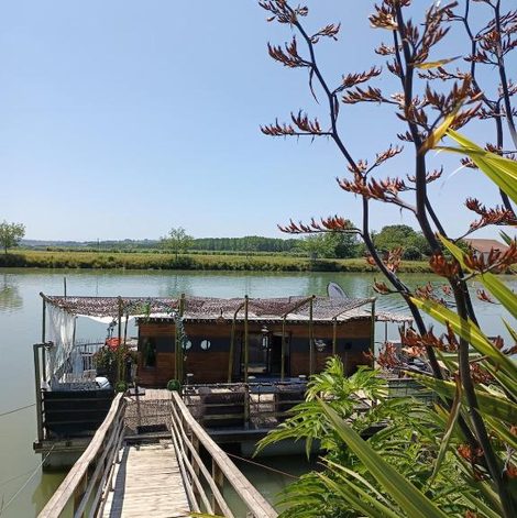 Bateau Le Rivage Landais dans les Landes avec terrasse