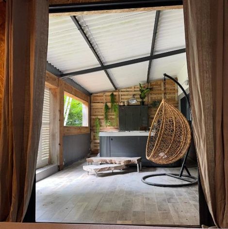 Gîte insolite Les Chambres de Marc dans les Deux-Sèvres avec piscine