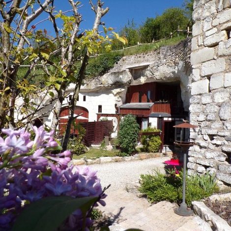 Maison troglodyte Les Troglos de Beaulieu en Indre-et-Loire avec terrasse