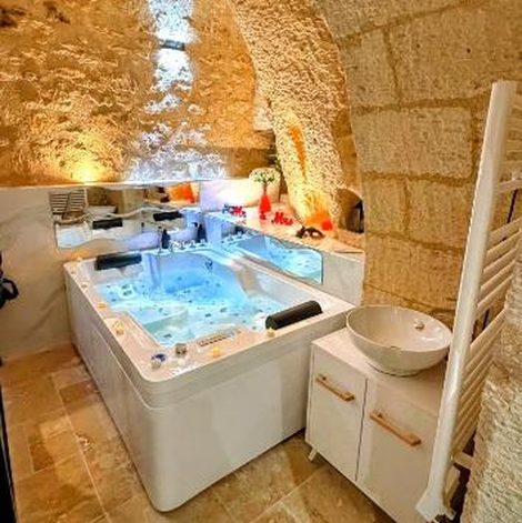 Loveroom Love room - Le secret des profondeurs en Maine-et-Loire avec spa privatif