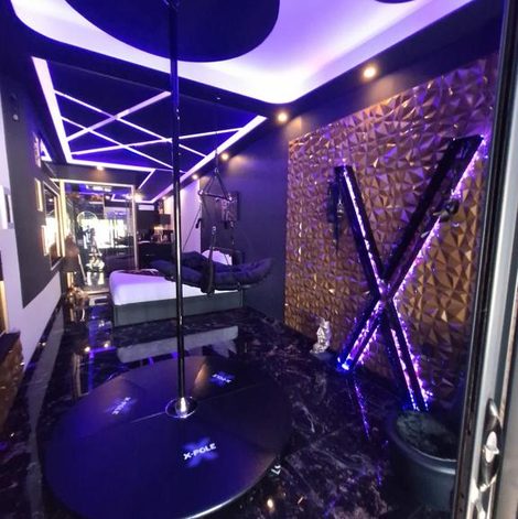 Loveroom love room mes petits secrets miniac morvan en Ille-et-Vilaine avec terrasse
