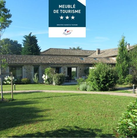 Gîte insolite Magnifique cuvage en pierre de caractère dans le Rhône avec terrasse