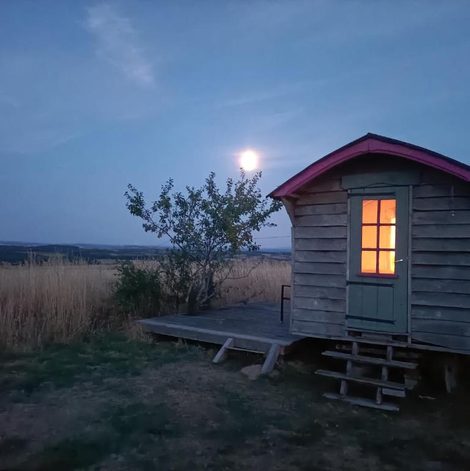 Roulotte en Saône-et-Loire avec terrasse