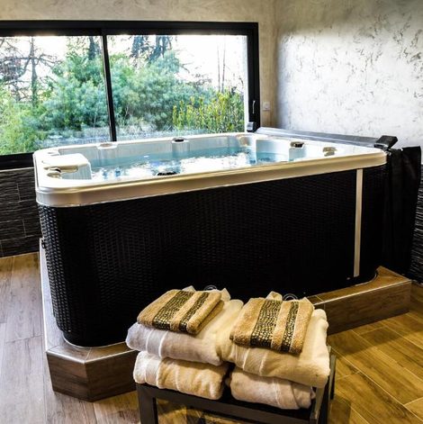 Loveroom Secret de campagne Spa dans le Tarn-et-Garonne avec terrasse