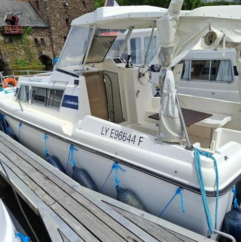 Bateau Séjour insolite sur bateau à Chenillé-Changé en Maine-et-Loire avec spa privatif