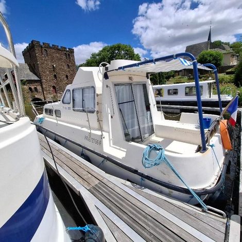 Bateau Séjour Unique à Bord d'un Bateau à Chenillé-Changé en Maine-et-Loire