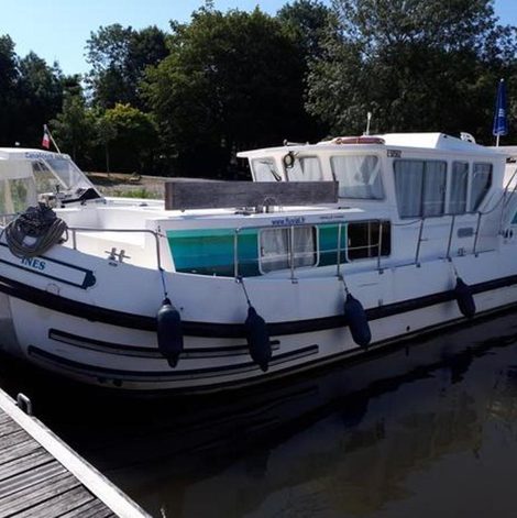 Bateau Séjour vintage sur pénichette à quai - Inès en Maine-et-Loire